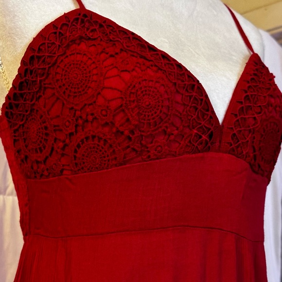 NWT A Sizzling Scarlet Stunner! Boho Crocheted Lace Multi-tiered Maxi Dress Med - Picture 3 of 5